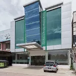 RedDoorz Syariah near Baiturrahman Aceh
